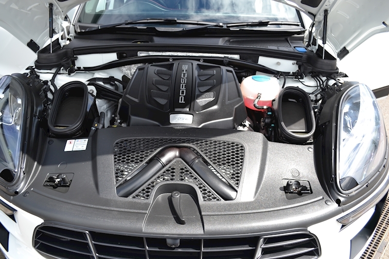 Porsche Macan GTS 3.0 5dr SUV PDK Petrol