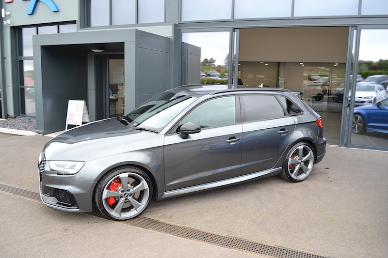 Audi RS3 2.5 TFSI Sportback 5dr Petrol S Tronic quattro (s/s) (400 ps) 2.5 5dr Sportback S Tronic Petrol