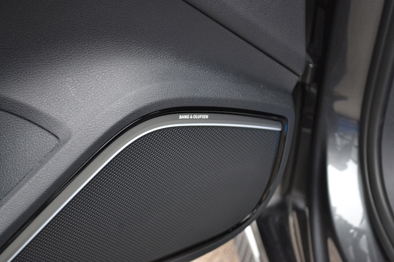 Audi RS3 2.5 TFSI Sportback 5dr Petrol S Tronic quattro (s/s) (400 ps) 2.5 5dr Sportback S Tronic Petrol