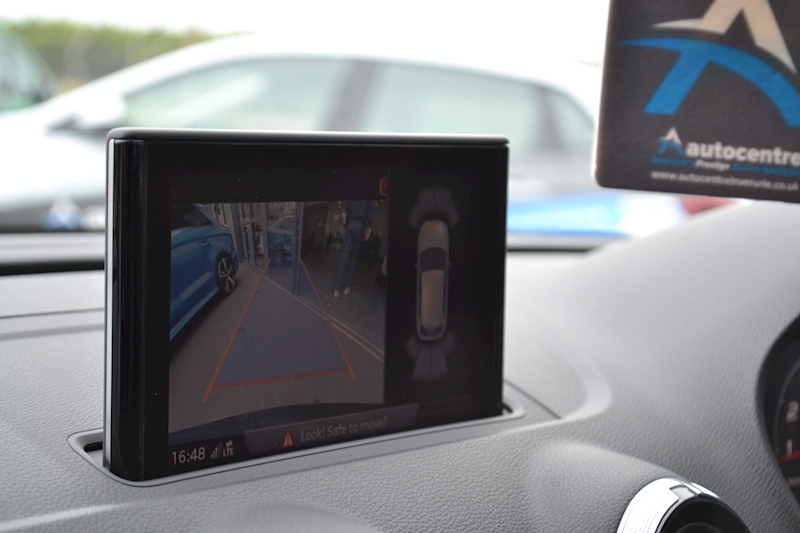 Audi RS3 2.5 TFSI Sportback 5dr Petrol S Tronic quattro (s/s) (400 ps) 2.5 5dr Sportback S Tronic Petrol