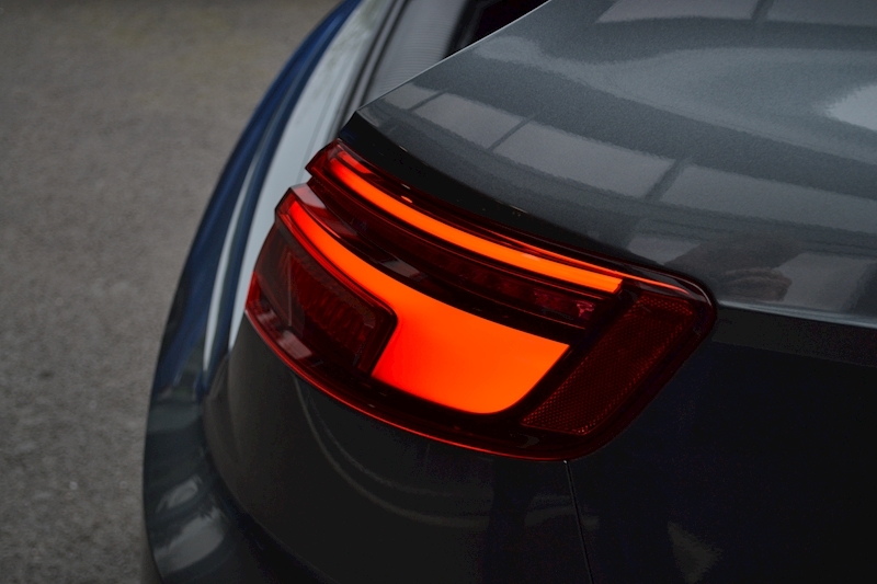 Audi RS3 2.5 TFSI Sportback 5dr Petrol S Tronic quattro (s/s) (400 ps) 2.5 5dr Sportback S Tronic Petrol