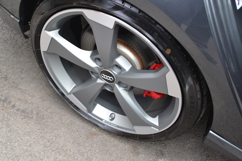 Audi RS3 2.5 TFSI Sportback 5dr Petrol S Tronic quattro (s/s) (400 ps) 2.5 5dr Sportback S Tronic Petrol