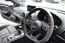 Audi RS3 2.5 TFSI Sportback 5dr Petrol S Tronic quattro (s/s) (400 ps) 2.5 5dr Sportback S Tronic Petrol