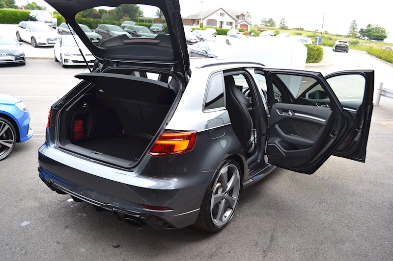 Audi RS3 2.5 TFSI Sportback 5dr Petrol S Tronic quattro (s/s) (400 ps) 2.5 5dr Sportback S Tronic Petrol