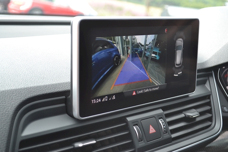 Audi SQ5 3.0 TFSI V6 SUV 5dr Petrol Tiptronic quattro (s/s) (354 ps) SUV 3.0 Tiptronic Petrol