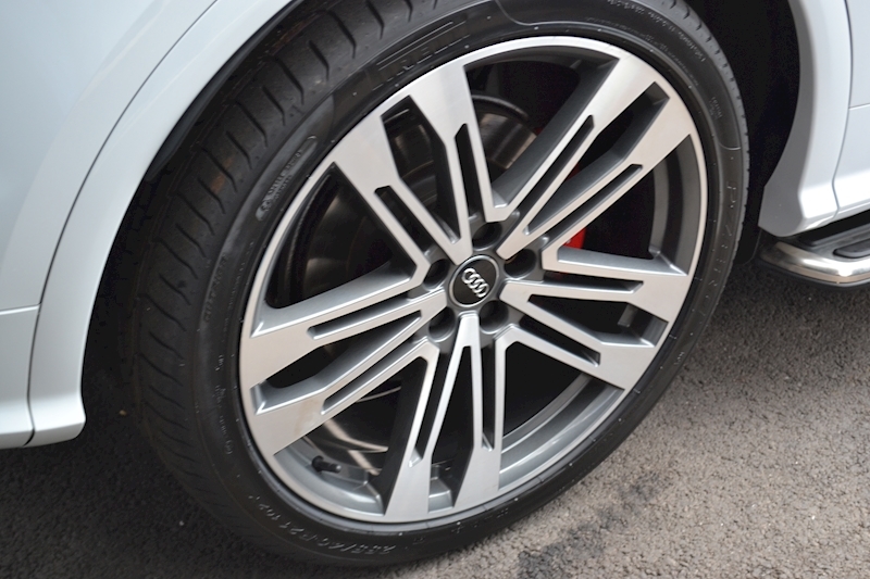 Audi SQ5 3.0 TFSI V6 SUV 5dr Petrol Tiptronic quattro (s/s) (354 ps) SUV 3.0 Tiptronic Petrol