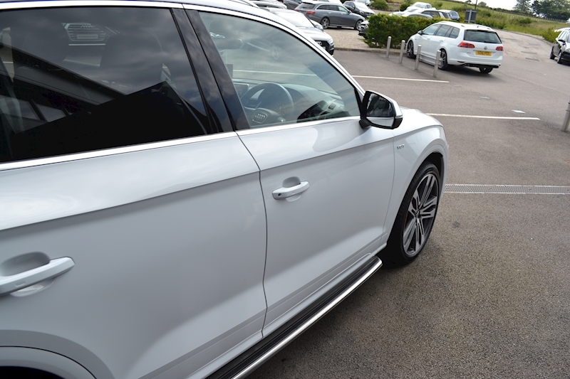 Audi SQ5 3.0 TFSI V6 SUV 5dr Petrol Tiptronic quattro (s/s) (354 ps) SUV 3.0 Tiptronic Petrol