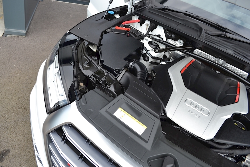 Audi SQ5 3.0 TFSI V6 SUV 5dr Petrol Tiptronic quattro (s/s) (354 ps) SUV 3.0 Tiptronic Petrol