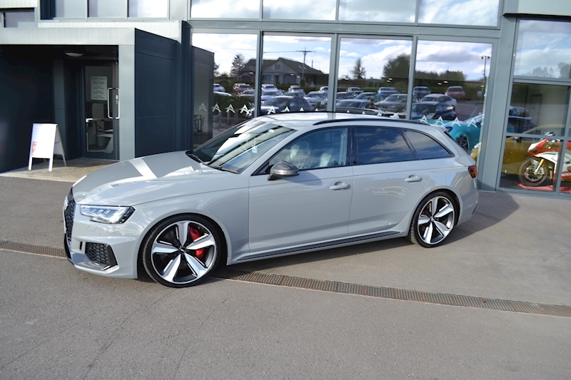 Audi A4 Rs 4 Tfsi Quattro Carbon Edition Estate 2.9 Automatic Petrol