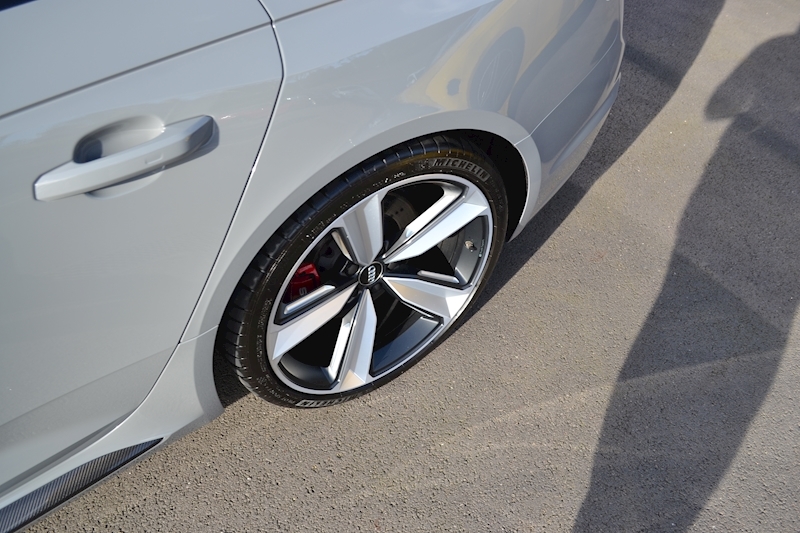 Audi A4 Rs 4 Tfsi Quattro Carbon Edition Estate 2.9 Automatic Petrol