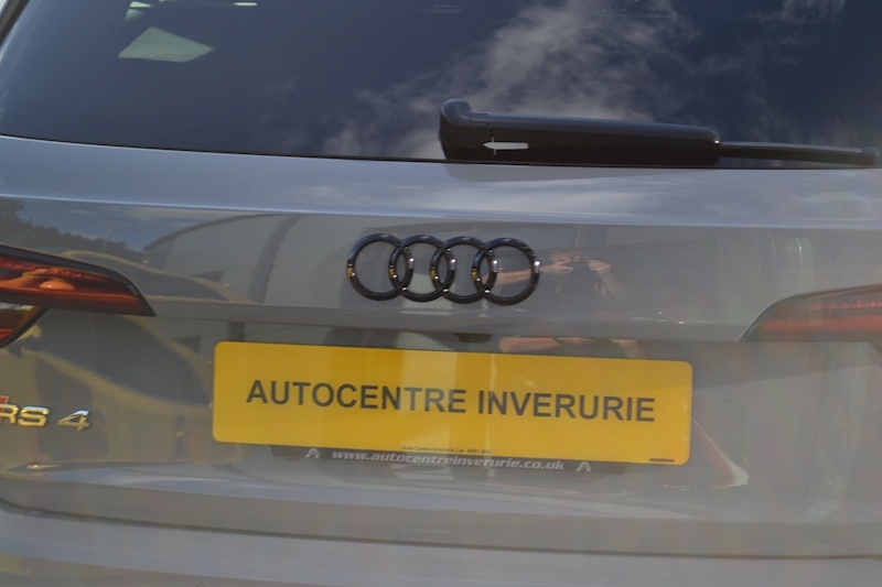Audi A4 Rs 4 Tfsi Quattro Carbon Edition Estate 2.9 Automatic Petrol