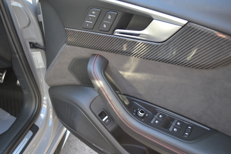 Audi A4 Rs 4 Tfsi Quattro Carbon Edition Estate 2.9 Automatic Petrol