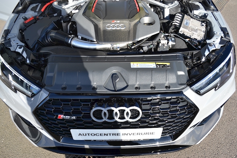 Audi A4 Rs 4 Tfsi Quattro Carbon Edition Estate 2.9 Automatic Petrol