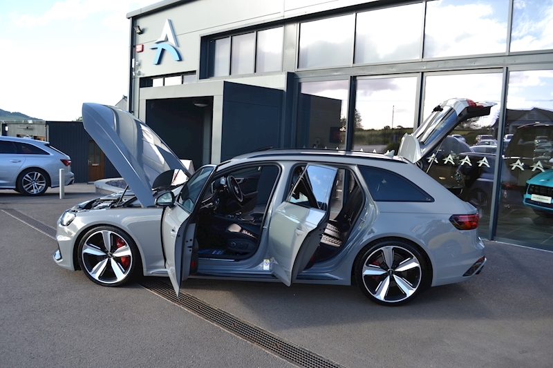 Audi A4 Rs 4 Tfsi Quattro Carbon Edition Estate 2.9 Automatic Petrol