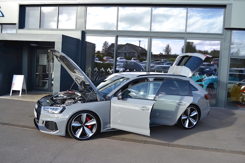 Audi A4 Rs 4 Tfsi Quattro Carbon Edition Estate 2.9 Automatic Petrol