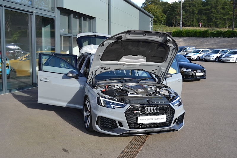 Audi A4 Rs 4 Tfsi Quattro Carbon Edition Estate 2.9 Automatic Petrol