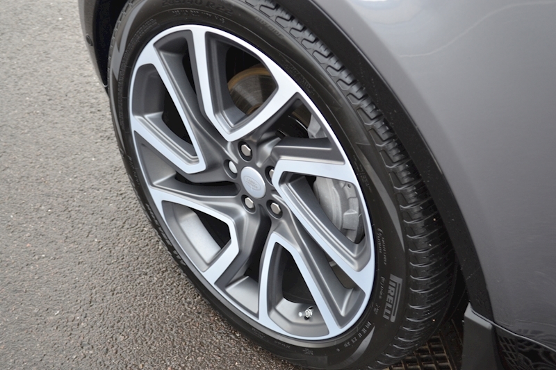 Land Rover Discovery HSE 3.0 5dr SUV Auto Diesel