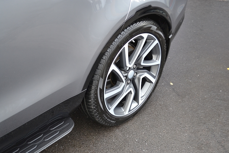 Land Rover Discovery HSE 3.0 5dr SUV Auto Diesel