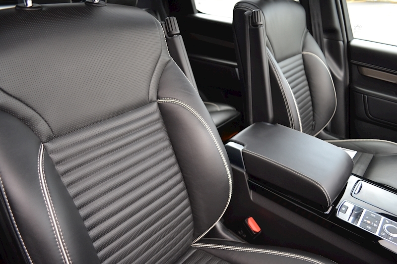 Land Rover Discovery HSE 3.0 5dr SUV Auto Diesel