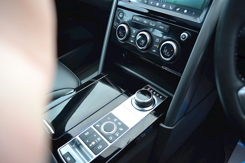 Land Rover Discovery HSE 3.0 5dr SUV Auto Diesel