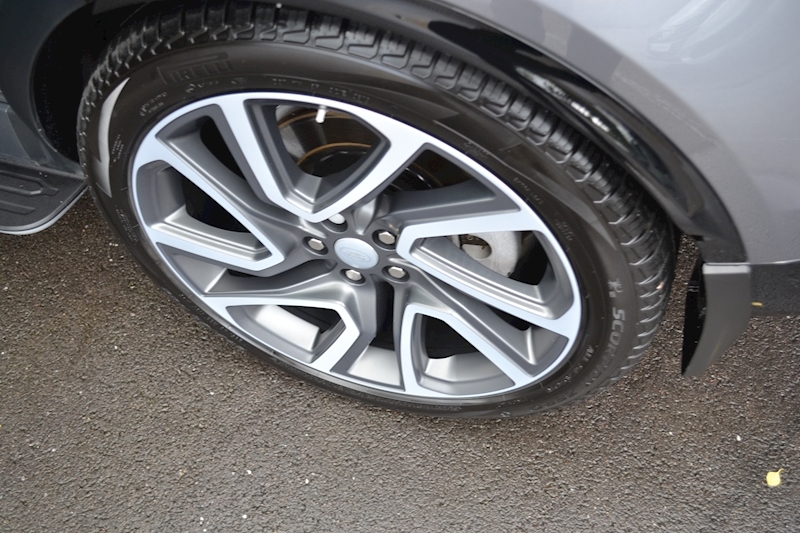 Land Rover Discovery HSE 3.0 5dr SUV Auto Diesel