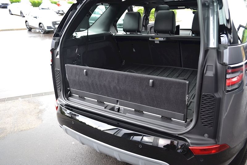 Land Rover Discovery HSE 3.0 5dr SUV Auto Diesel