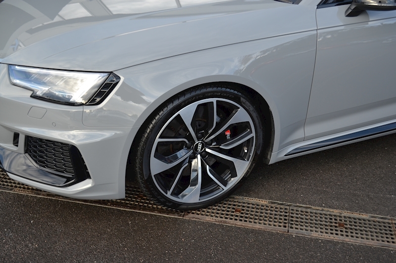 Audi RS4 Avant 2.9 TFSI V6 Avant 5dr Petrol Tiptronic quattro (s/s) (450 ps) 2.9 5dr Avant Tiptronic Petrol