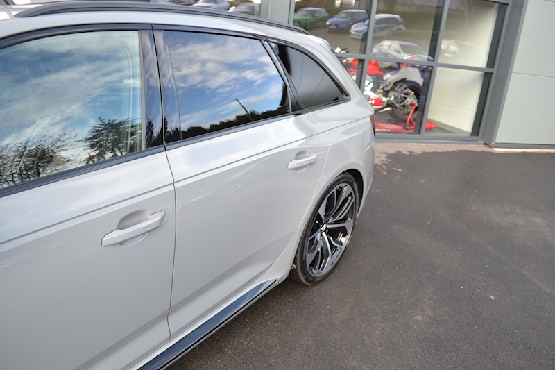 Audi RS4 Avant 2.9 TFSI V6 Avant 5dr Petrol Tiptronic quattro (s/s) (450 ps) 2.9 5dr Avant Tiptronic Petrol