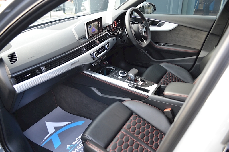 Audi RS4 Avant 2.9 TFSI V6 Avant 5dr Petrol Tiptronic quattro (s/s) (450 ps) 2.9 5dr Avant Tiptronic Petrol