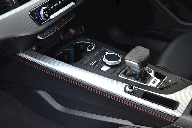 Audi RS4 Avant 2.9 TFSI V6 Avant 5dr Petrol Tiptronic quattro (s/s) (450 ps) 2.9 5dr Avant Tiptronic Petrol