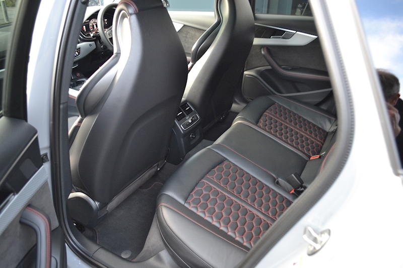 Audi RS4 Avant 2.9 TFSI V6 Avant 5dr Petrol Tiptronic quattro (s/s) (450 ps) 2.9 5dr Avant Tiptronic Petrol