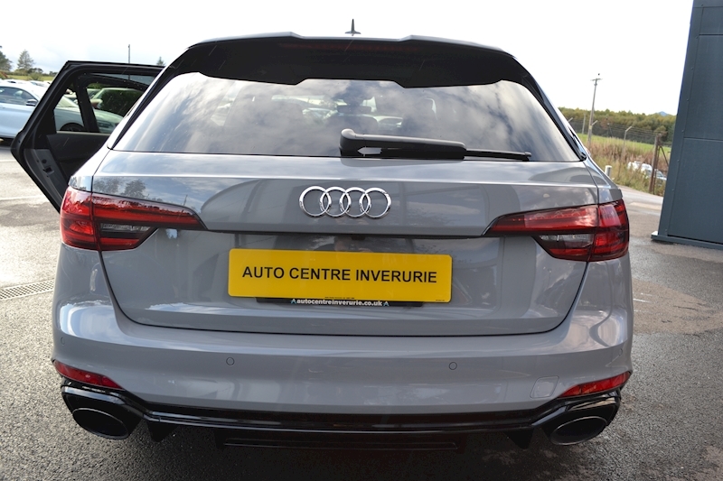 Audi RS4 Avant 2.9 TFSI V6 Avant 5dr Petrol Tiptronic quattro (s/s) (450 ps) 2.9 5dr Avant Tiptronic Petrol