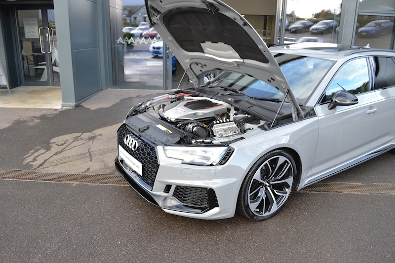 Audi RS4 Avant 2.9 TFSI V6 Avant 5dr Petrol Tiptronic quattro (s/s) (450 ps) 2.9 5dr Avant Tiptronic Petrol