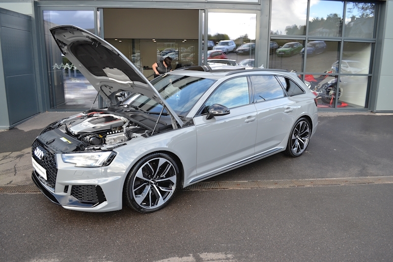 Audi RS4 Avant 2.9 TFSI V6 Avant 5dr Petrol Tiptronic quattro (s/s) (450 ps) 2.9 5dr Avant Tiptronic Petrol