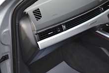 Audi RS4 Avant 2.9 TFSI V6 Avant 5dr Petrol Tiptronic quattro (s/s) (450 ps) 2.9 5dr Avant Tiptronic Petrol