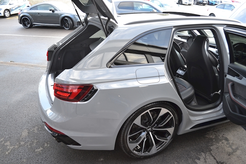 Audi RS4 Avant 2.9 TFSI V6 Avant 5dr Petrol Tiptronic quattro (s/s) (450 ps) 2.9 5dr Avant Tiptronic Petrol