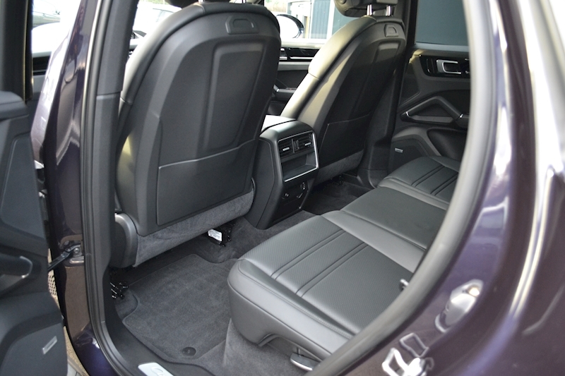 Porsche Cayenne 3.0T V6 SUV 5dr Petrol Tiptronic 4WD (s/s) (340 ps) 3.0 5dr SUV Tiptronic Petrol