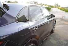 Porsche Cayenne 3.0T V6 SUV 5dr Petrol Tiptronic 4WD (s/s) (340 ps) 3.0 5dr SUV Tiptronic Petrol