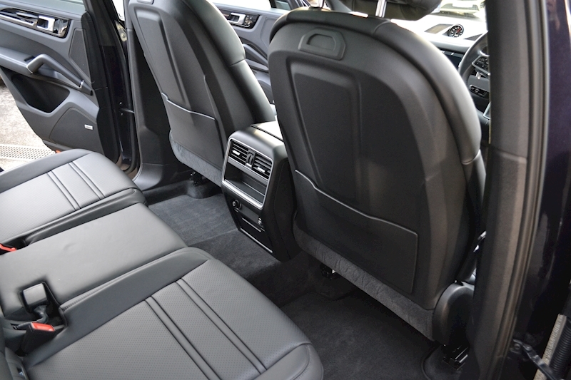 Porsche Cayenne 3.0T V6 SUV 5dr Petrol Tiptronic 4WD (s/s) (340 ps) 3.0 5dr SUV Tiptronic Petrol