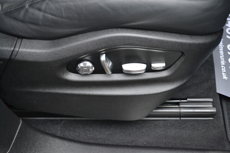 Porsche Cayenne 3.0T V6 SUV 5dr Petrol Tiptronic 4WD (s/s) (340 ps) 3.0 5dr SUV Tiptronic Petrol