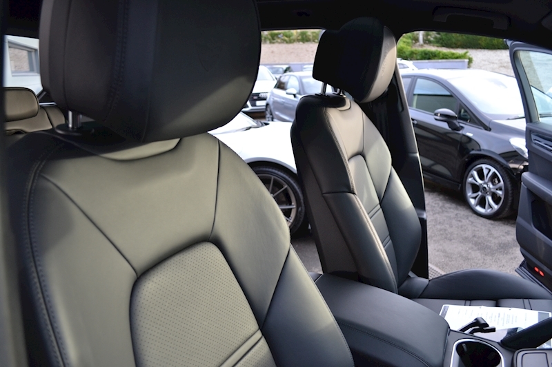 Porsche Cayenne 3.0T V6 SUV 5dr Petrol Tiptronic 4WD (s/s) (340 ps) 3.0 5dr SUV Tiptronic Petrol