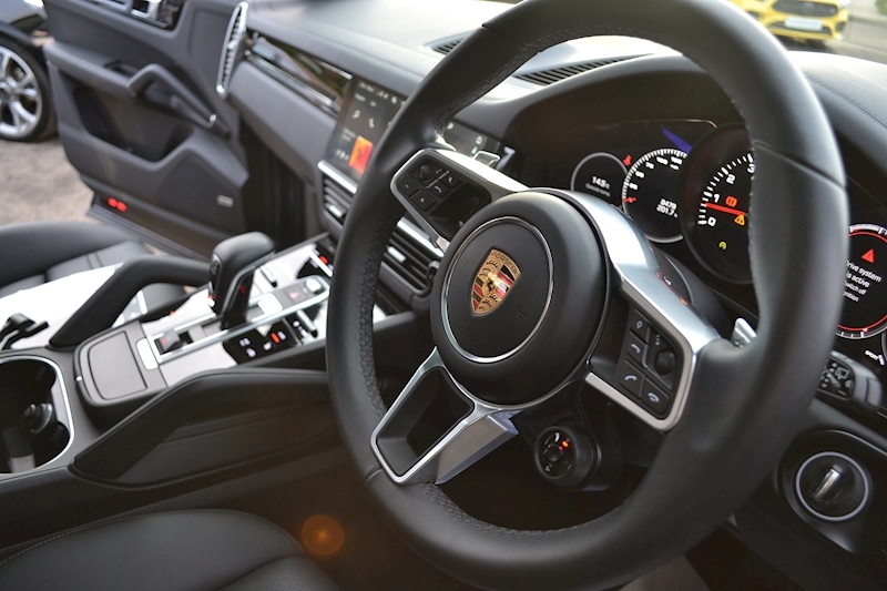 Porsche Cayenne 3.0T V6 SUV 5dr Petrol Tiptronic 4WD (s/s) (340 ps) 3.0 5dr SUV Tiptronic Petrol
