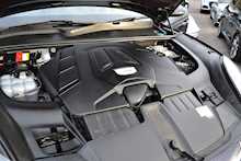 Porsche Cayenne 3.0T V6 SUV 5dr Petrol Tiptronic 4WD (s/s) (340 ps) 3.0 5dr SUV Tiptronic Petrol