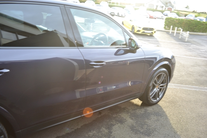 Porsche Cayenne 3.0T V6 SUV 5dr Petrol Tiptronic 4WD (s/s) (340 ps) 3.0 5dr SUV Tiptronic Petrol