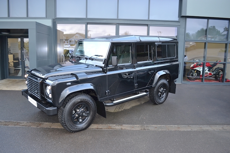 Land Rover Defender 110 XS Station Wagon 2.2 Manual Diesel