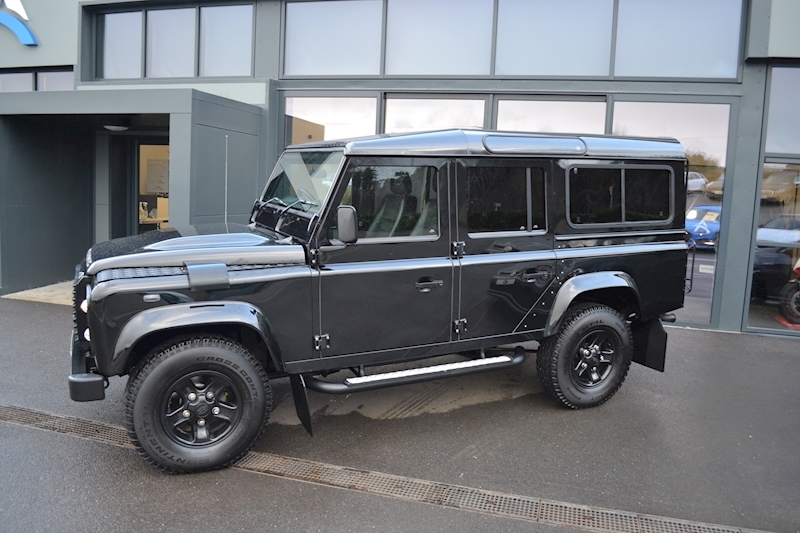 Land Rover Defender 110 XS Station Wagon 2.2 Manual Diesel