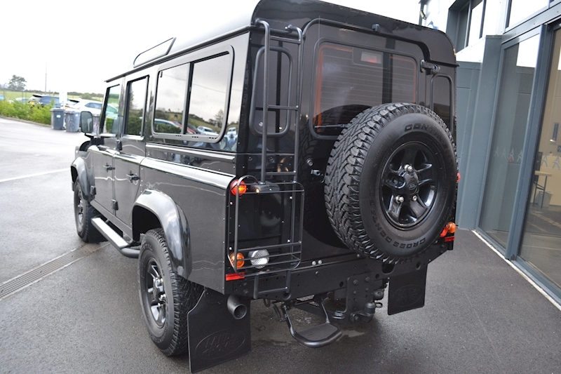 Land Rover Defender 110 XS Station Wagon 2.2 Manual Diesel