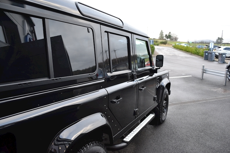 Land Rover Defender 110 XS Station Wagon 2.2 Manual Diesel