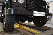 Land Rover Defender 110 XS Station Wagon 2.2 Manual Diesel