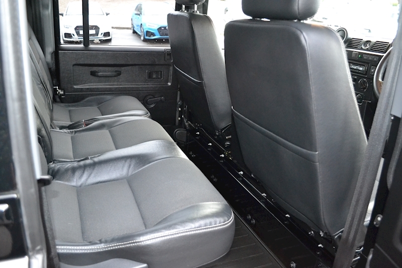 Land Rover Defender 110 XS Station Wagon 2.2 Manual Diesel